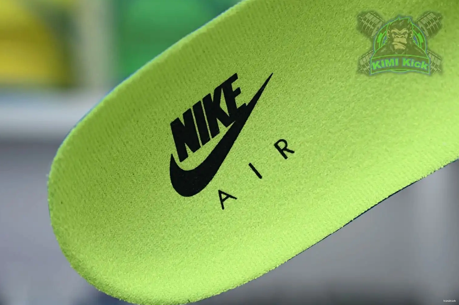 Air retro 4 se'95neon Jordan Kimikick Jordan 0424